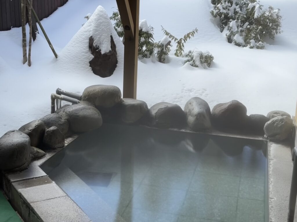 雪見露天風呂