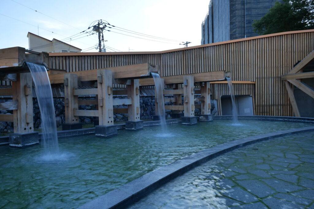 温泉門
