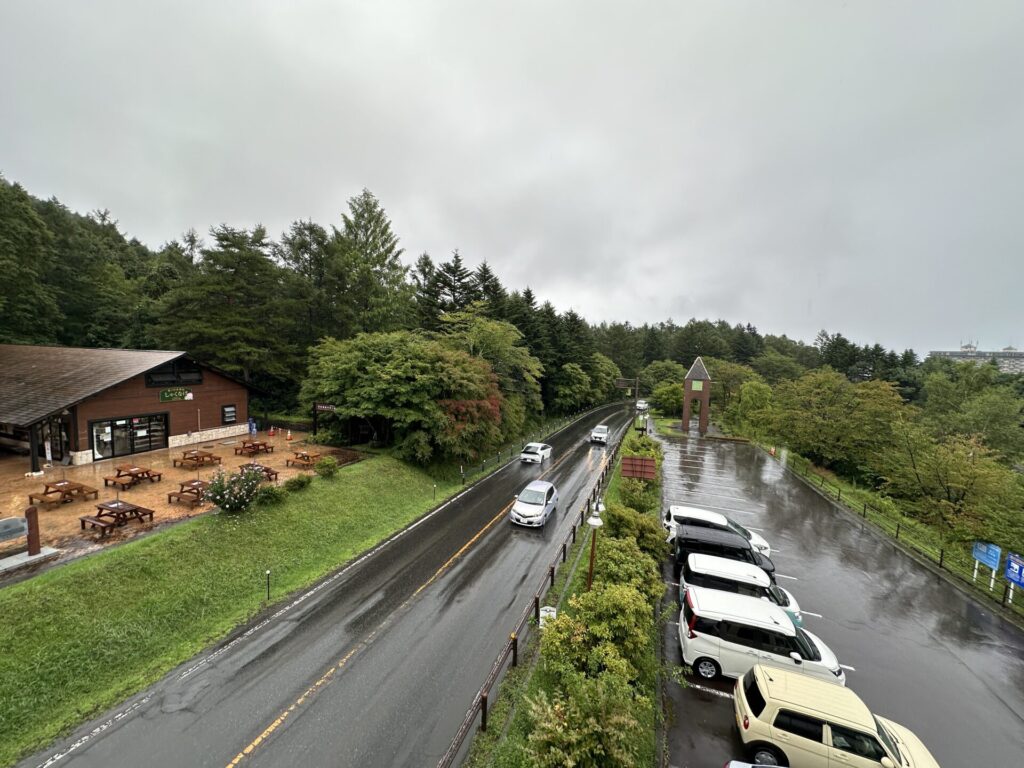 しっとりとした雨の草津温泉周辺