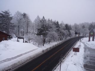 P1000149　道の駅　雪景色