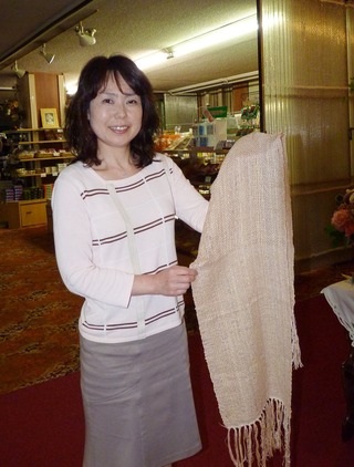 P1020959 富岡　絹の織物