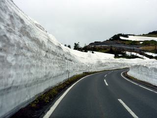 P1020328　雪の回廊