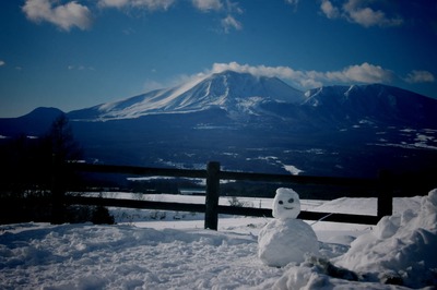 IMGP9392　雪だるまと浅間山